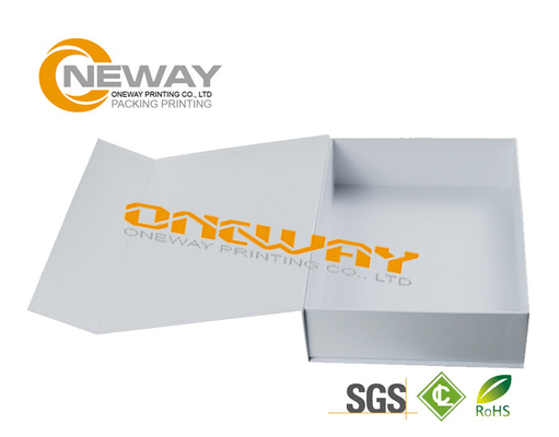 White Decorative Printed Packaging Boxes , Magnetic Close Gift Closure Boxes Wholesale